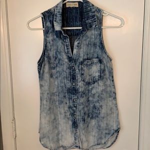 Cloth & Stone distressed denim tank